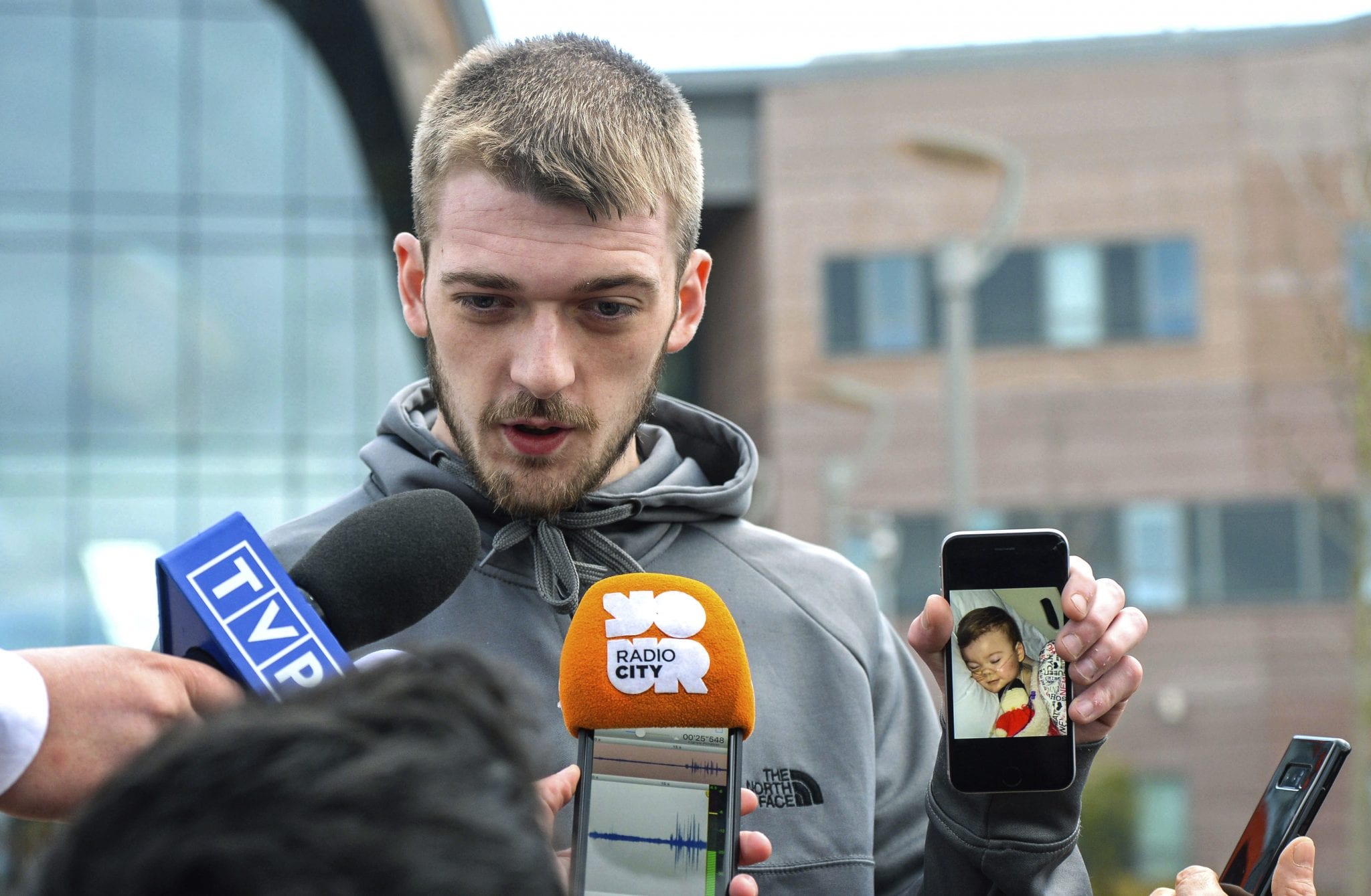 Alfie Evans’ parents to meet doctors in bid to take him home