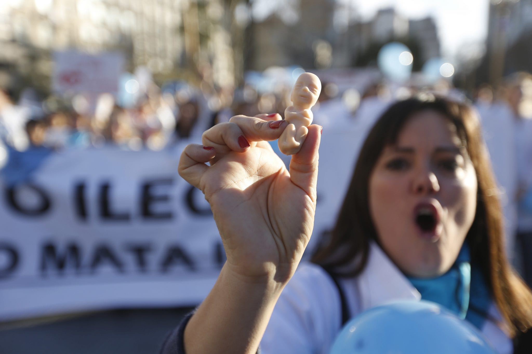 Argentine doctors protest legal abortion ahead of key vote