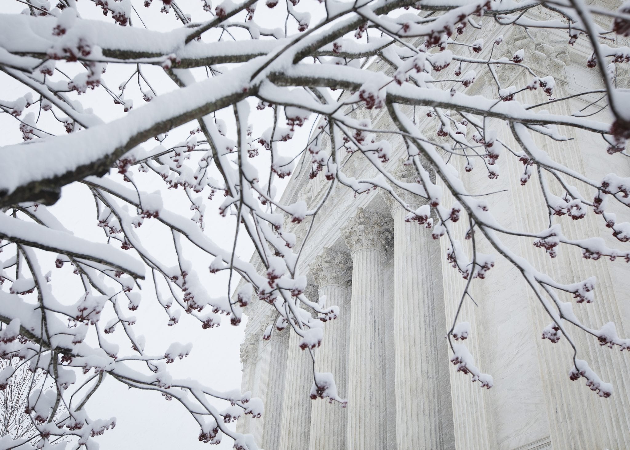 Big decisions, bench changes for U.S. Supreme Court this year