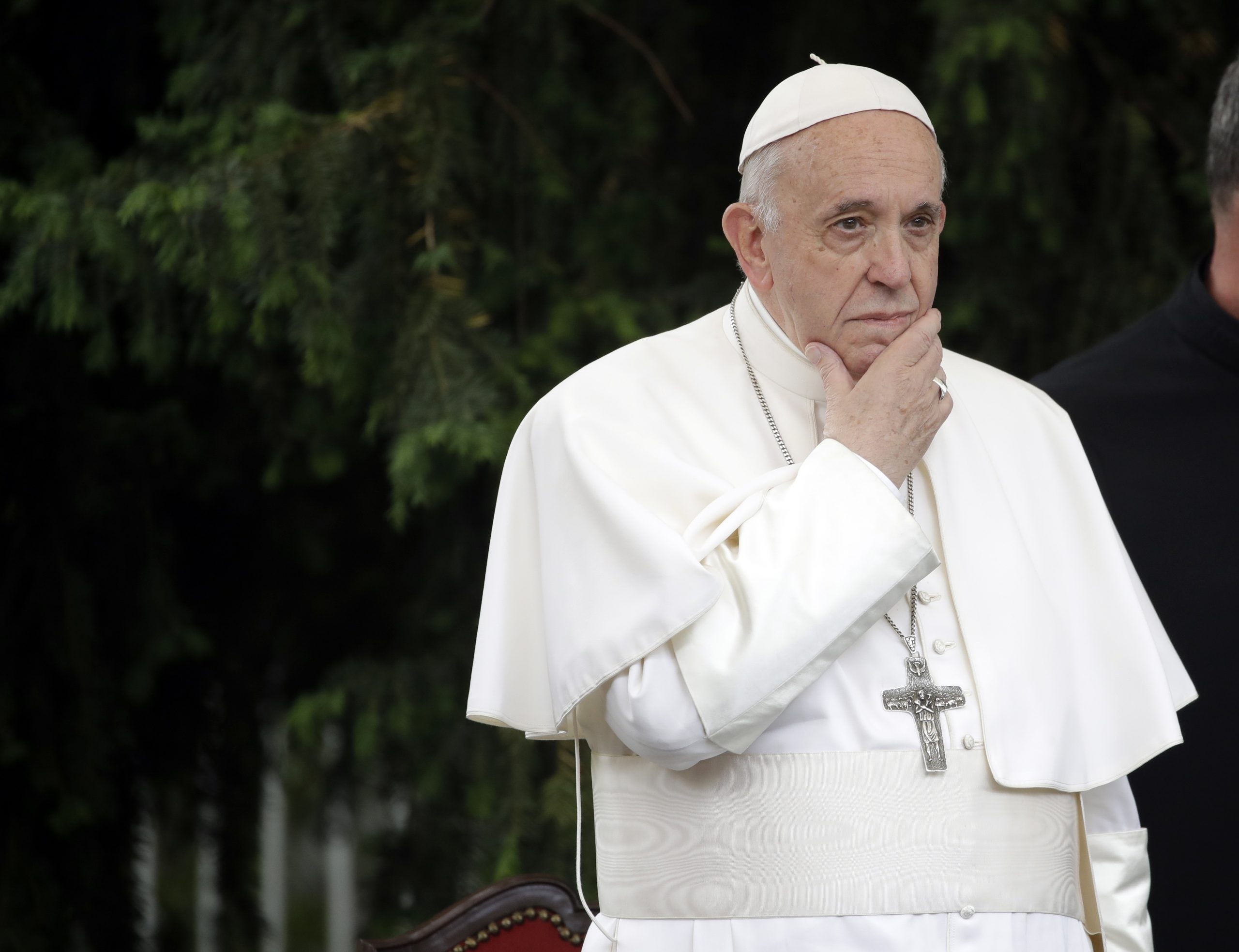 Theologians, cardinals defend pope’s theology in wake of heresy charge