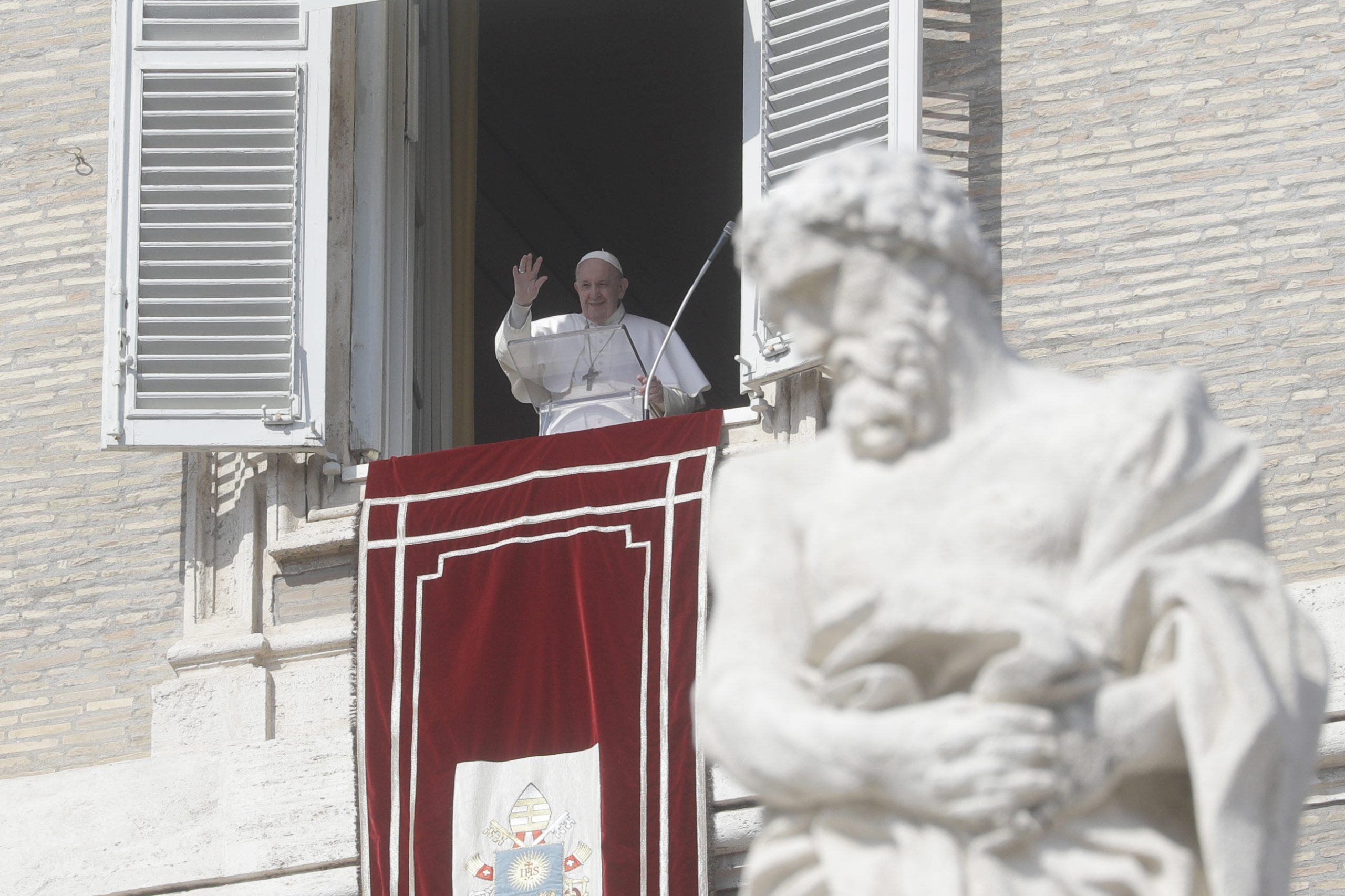 Pope Francis says he’ll die in Rome, not in Argentina
