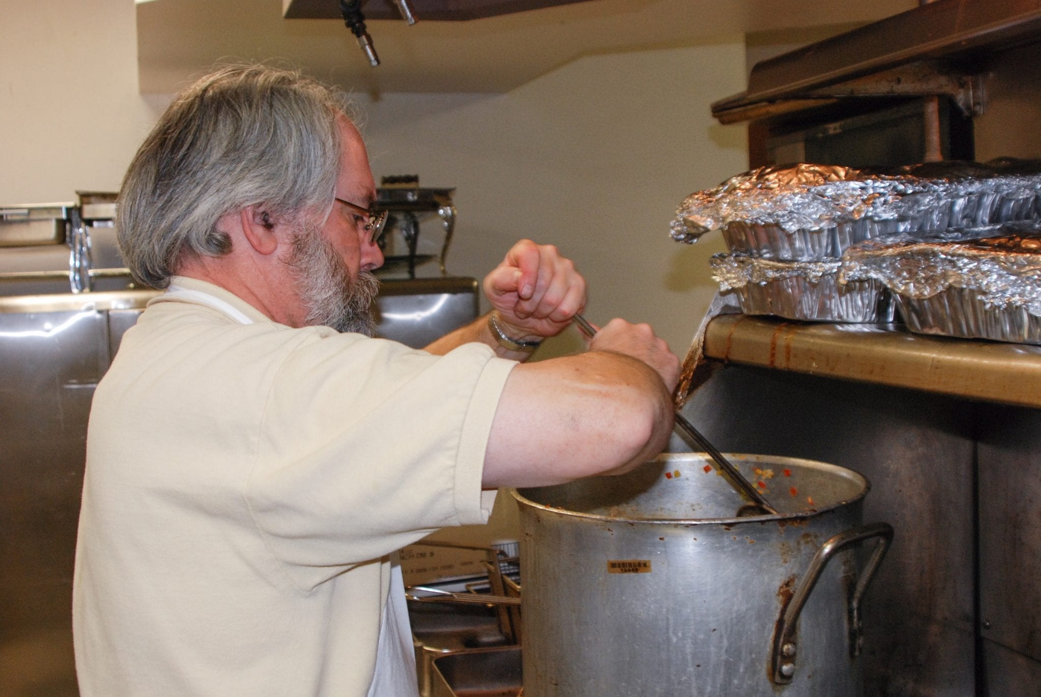 Army of volunteers provides turkey, all the trimmings for those in need