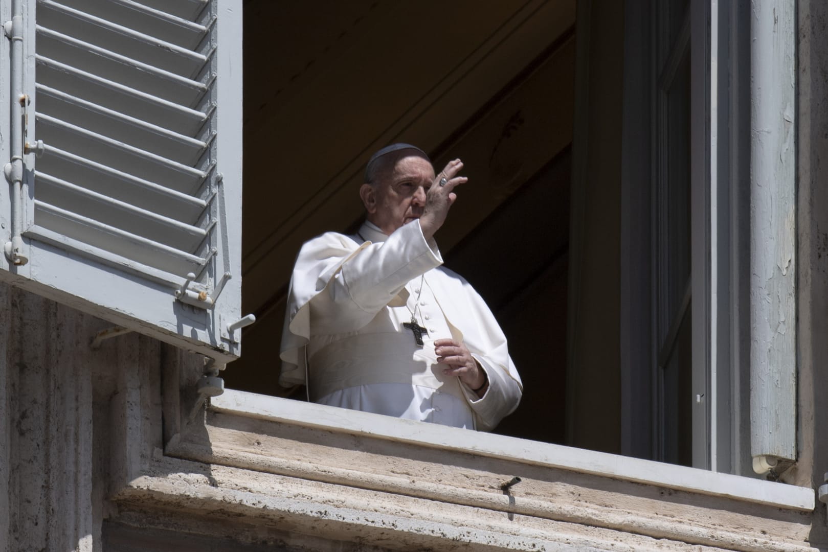 On Good Shepherd Sunday, pope remembers fallen priests, doctors