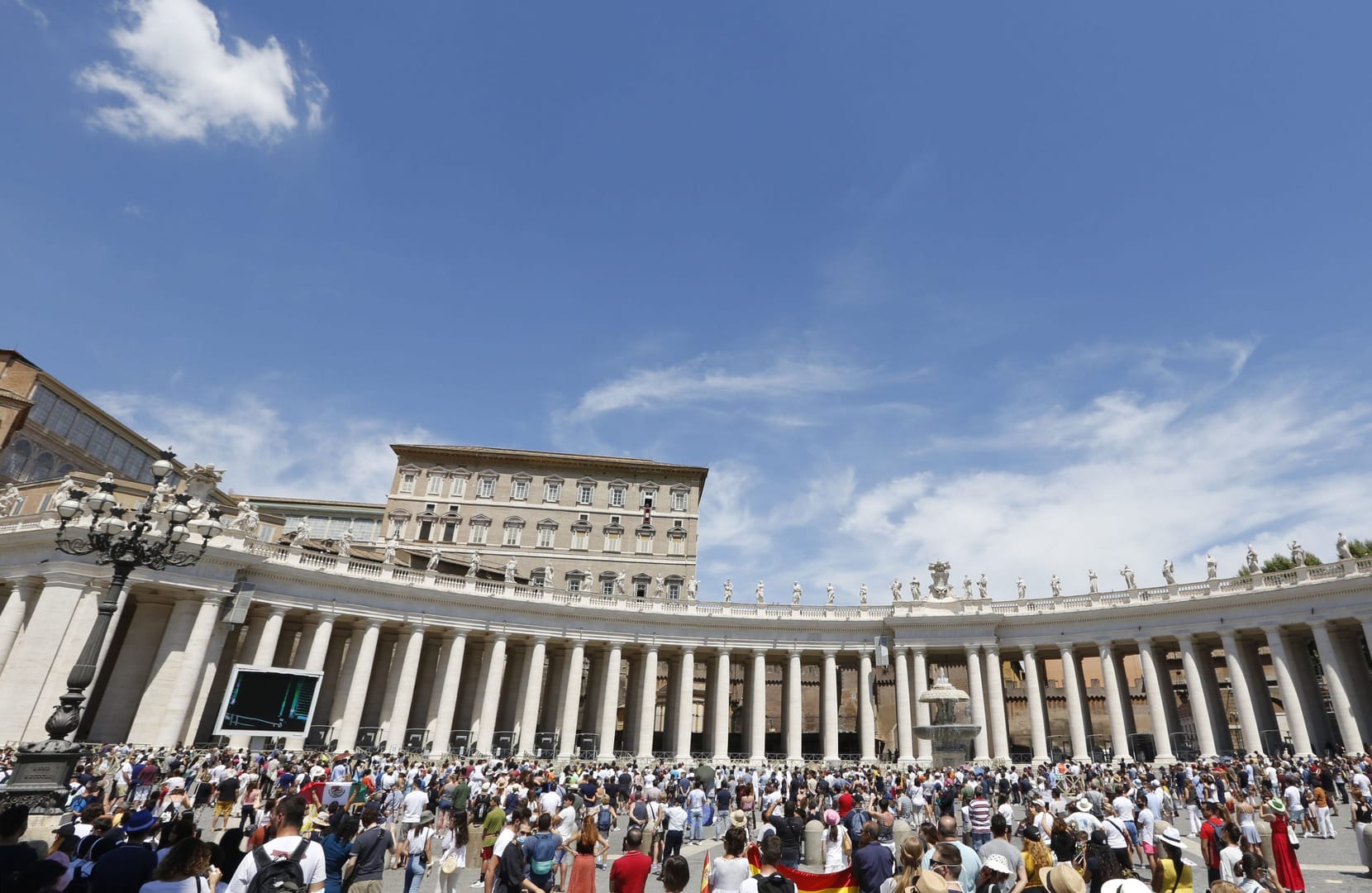 Pope prays for Nicaragua after cathedral bombing