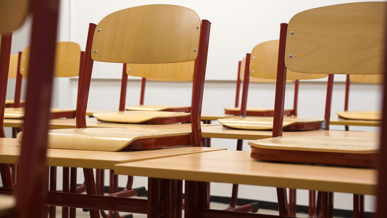 Lawsuit alleges Catholic school fired unwed teacher for being pregnant