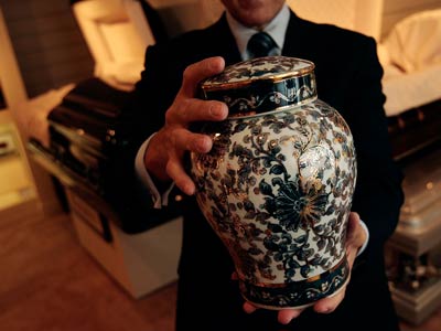 Most Americans today are choosing cremation – here’s why burials are becoming less common