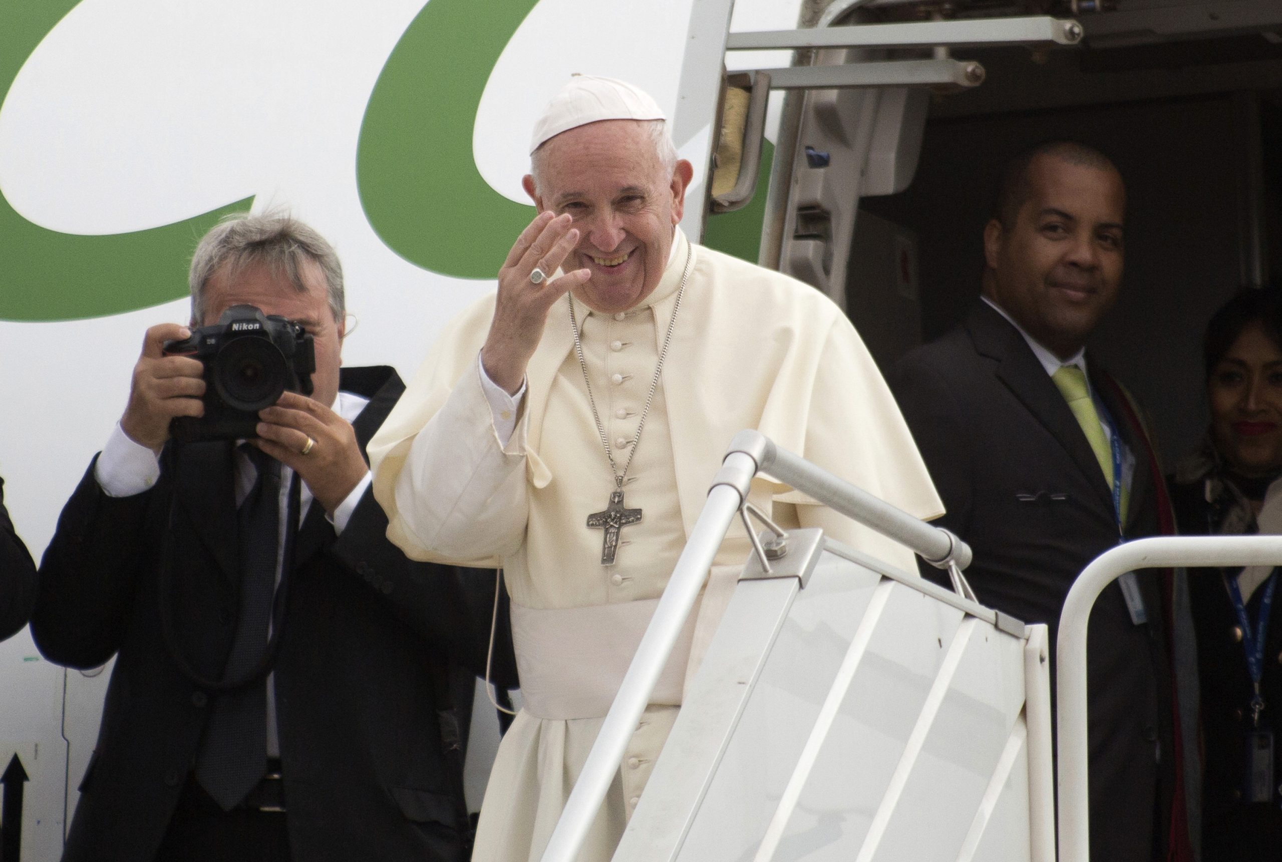 On American critics, Pope says he doesn’t want a schism but he’s not afraid of it