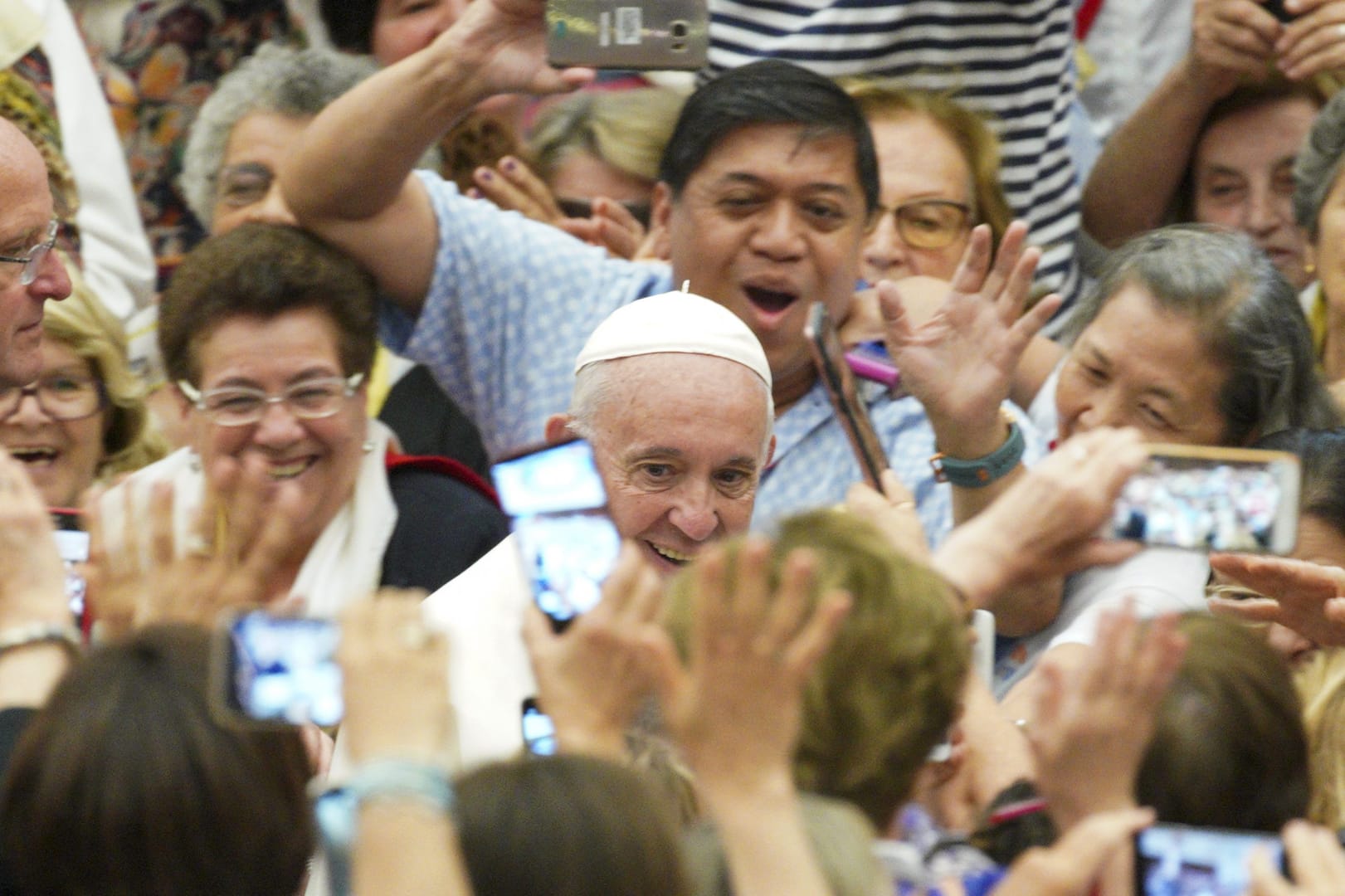 Pope to worldwide prayer network: Heart of Church’s mission is prayer