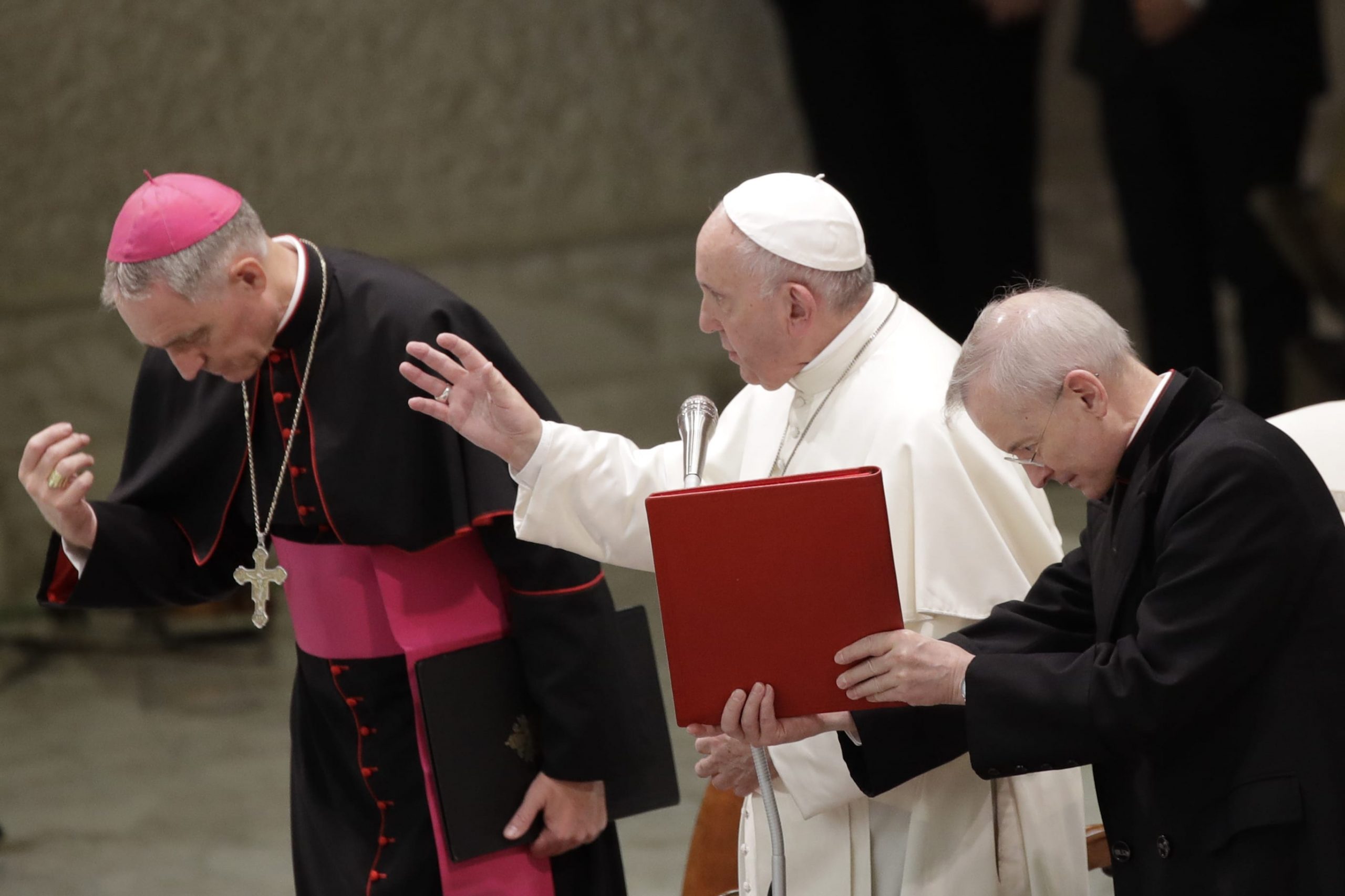 Pope demands tech companies prevent kids from viewing porn