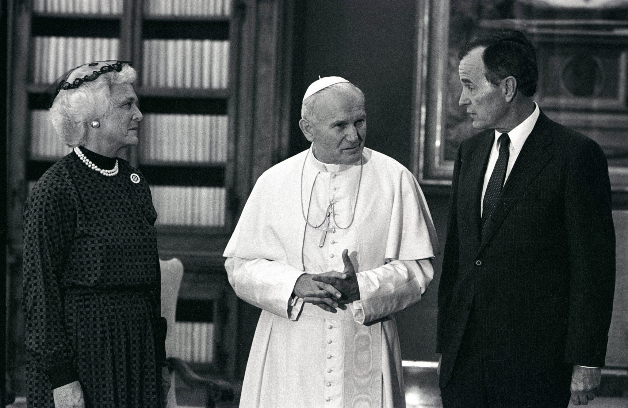 Nation mourns death of 41st president, recalls his life of public service