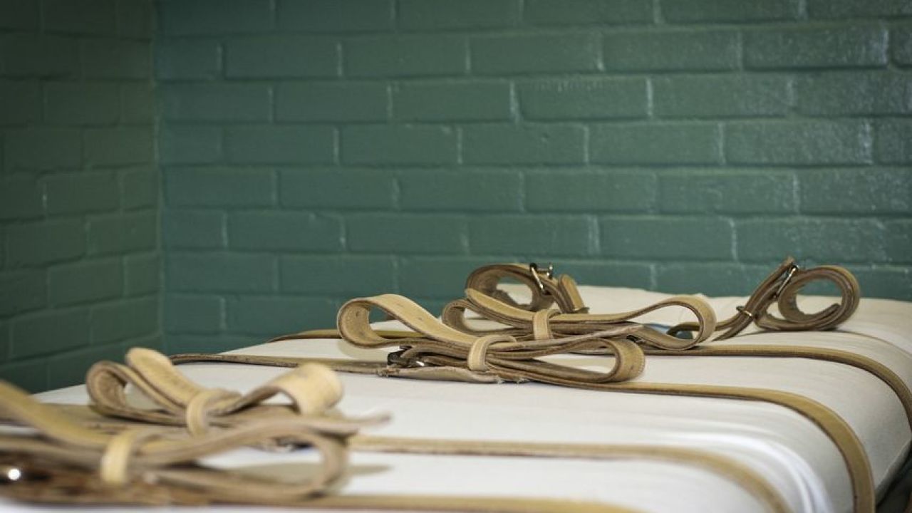 US Supreme Court halts Texas execution over clergy question
