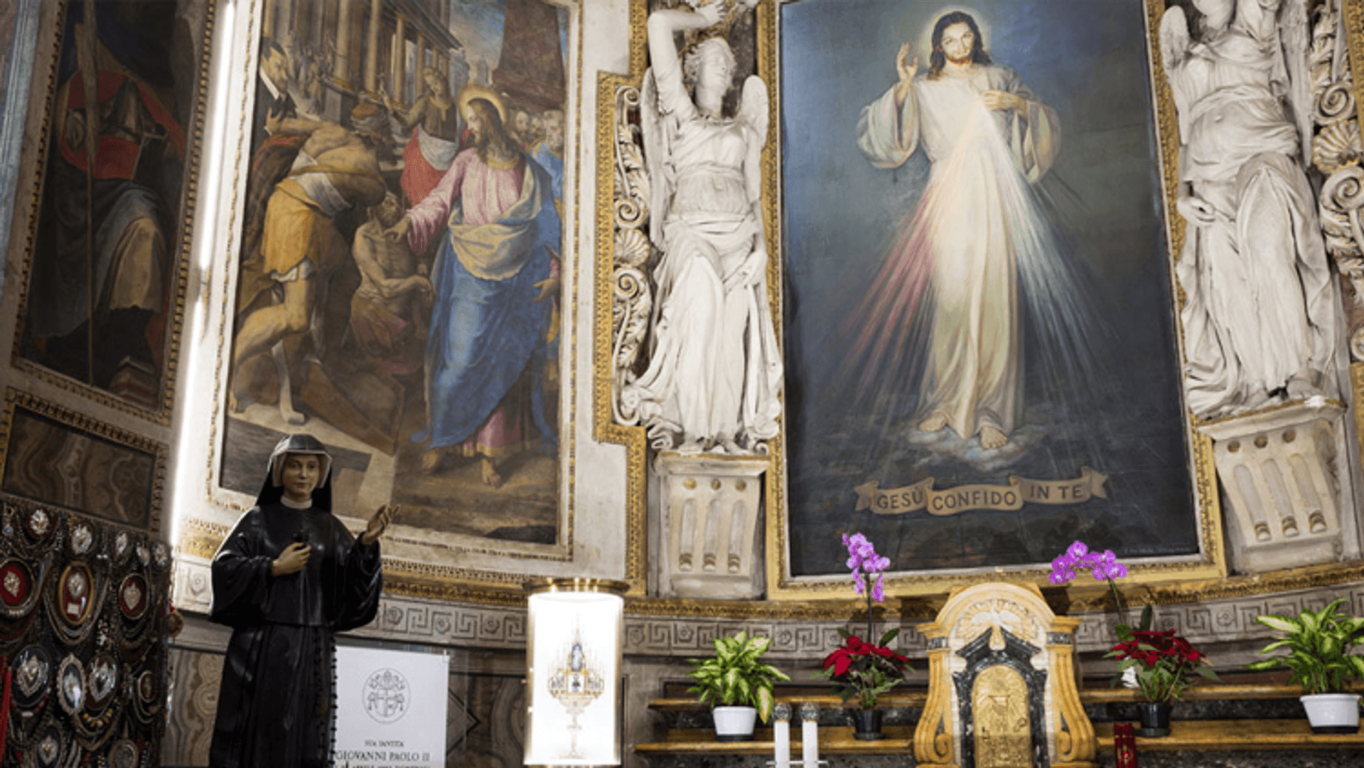 On Divine Mercy Sunday, Christians beckoned to be vessels of grace