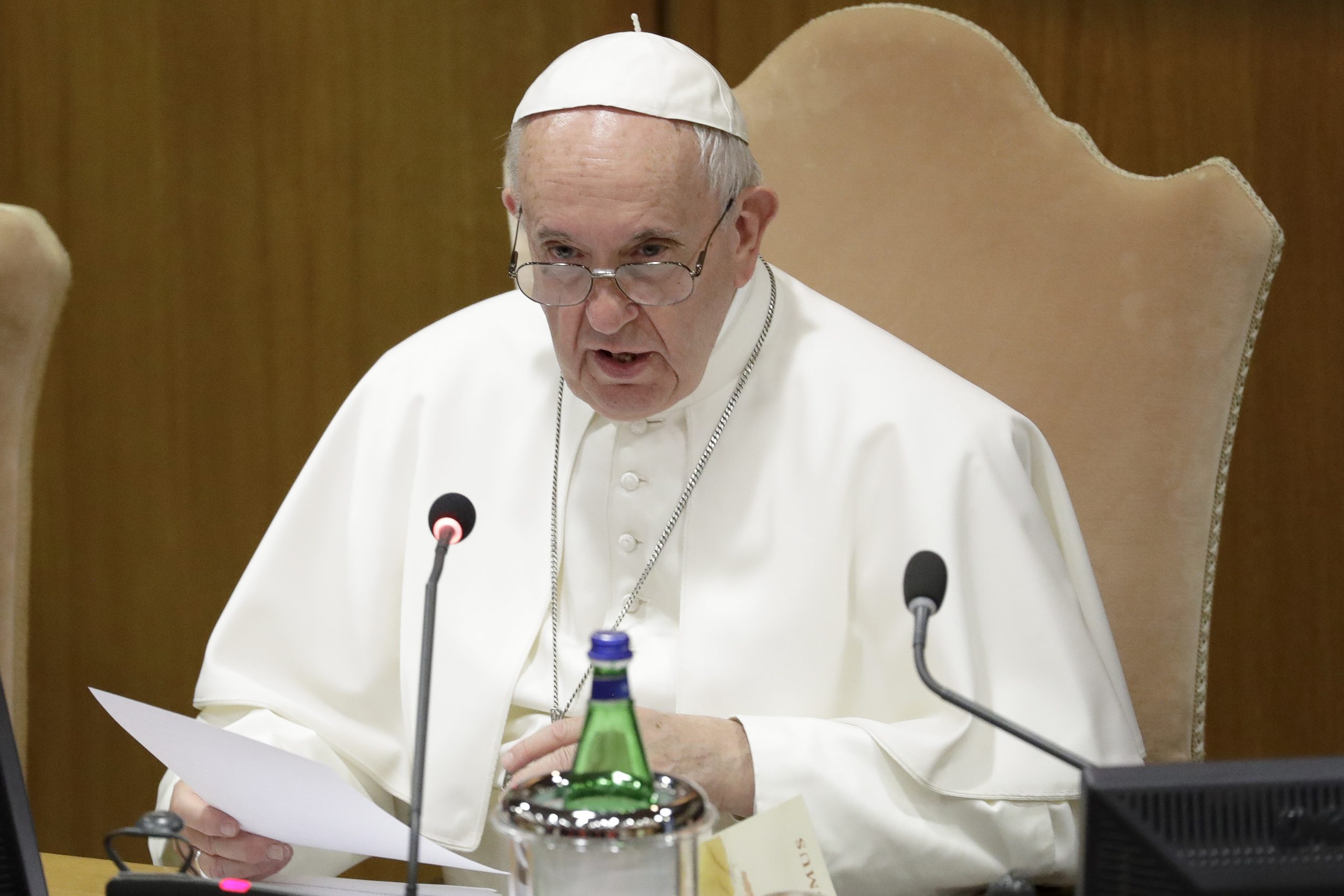 Pope reads Italian bishops the riot act over delayed annulment reform