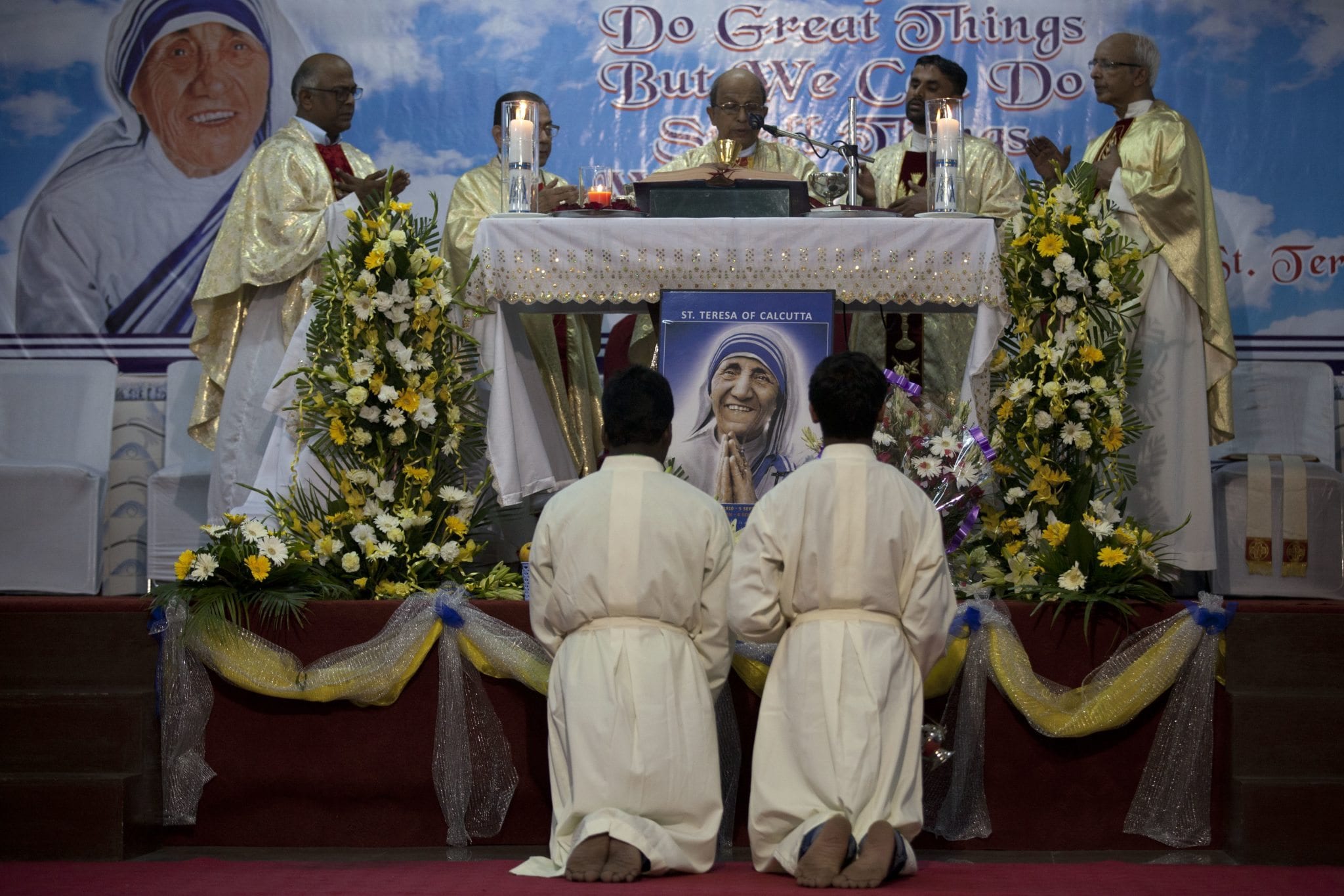 Joy erupts in India over Mother Teresa’s sainthood