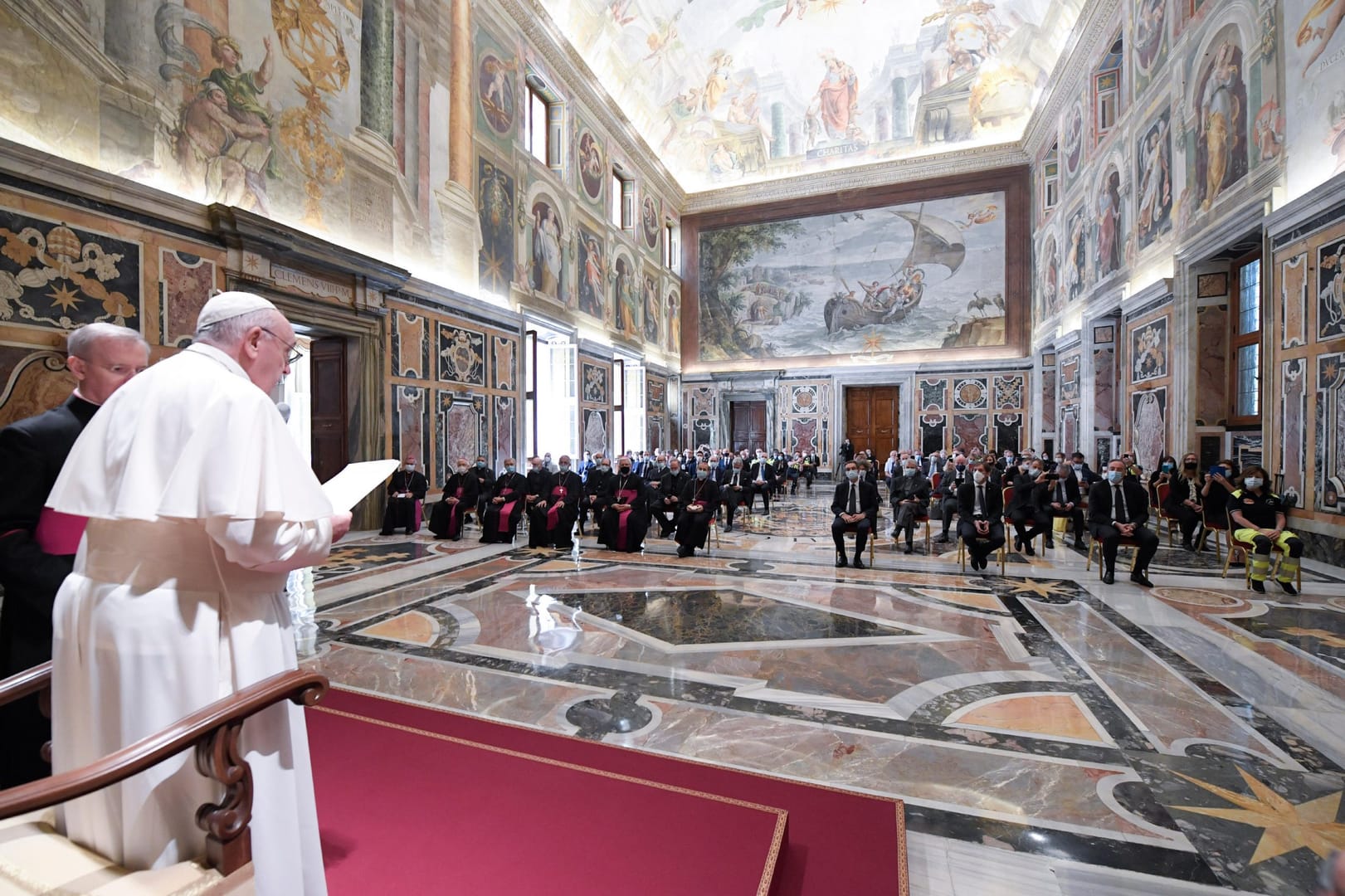 Pope welcomes medics from hard-hit Italy region