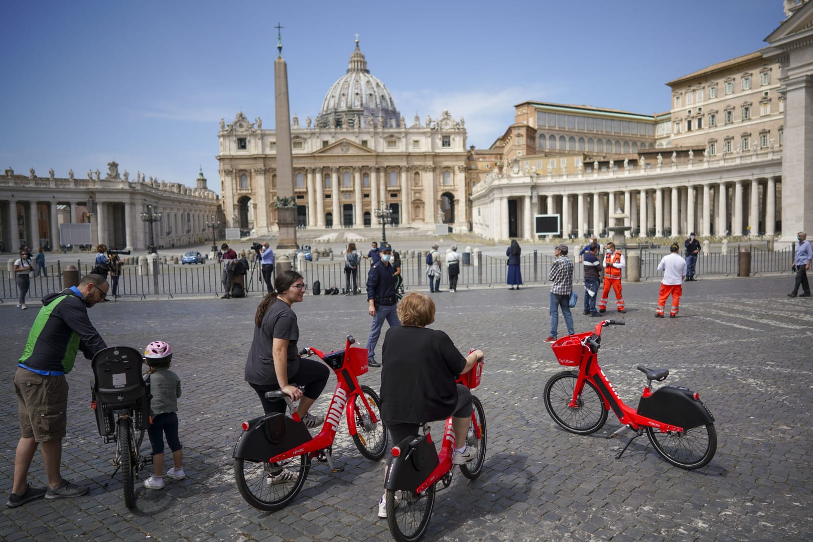 Pope calls for EU solidarity to deal with virus