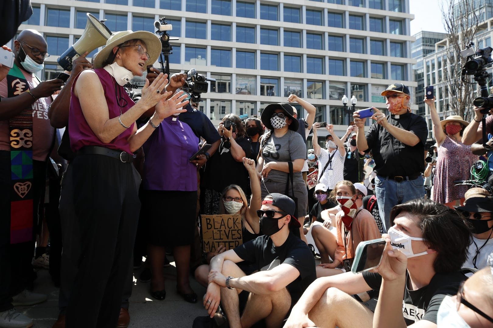 Amid protests, US faith leaders engage racism and politics