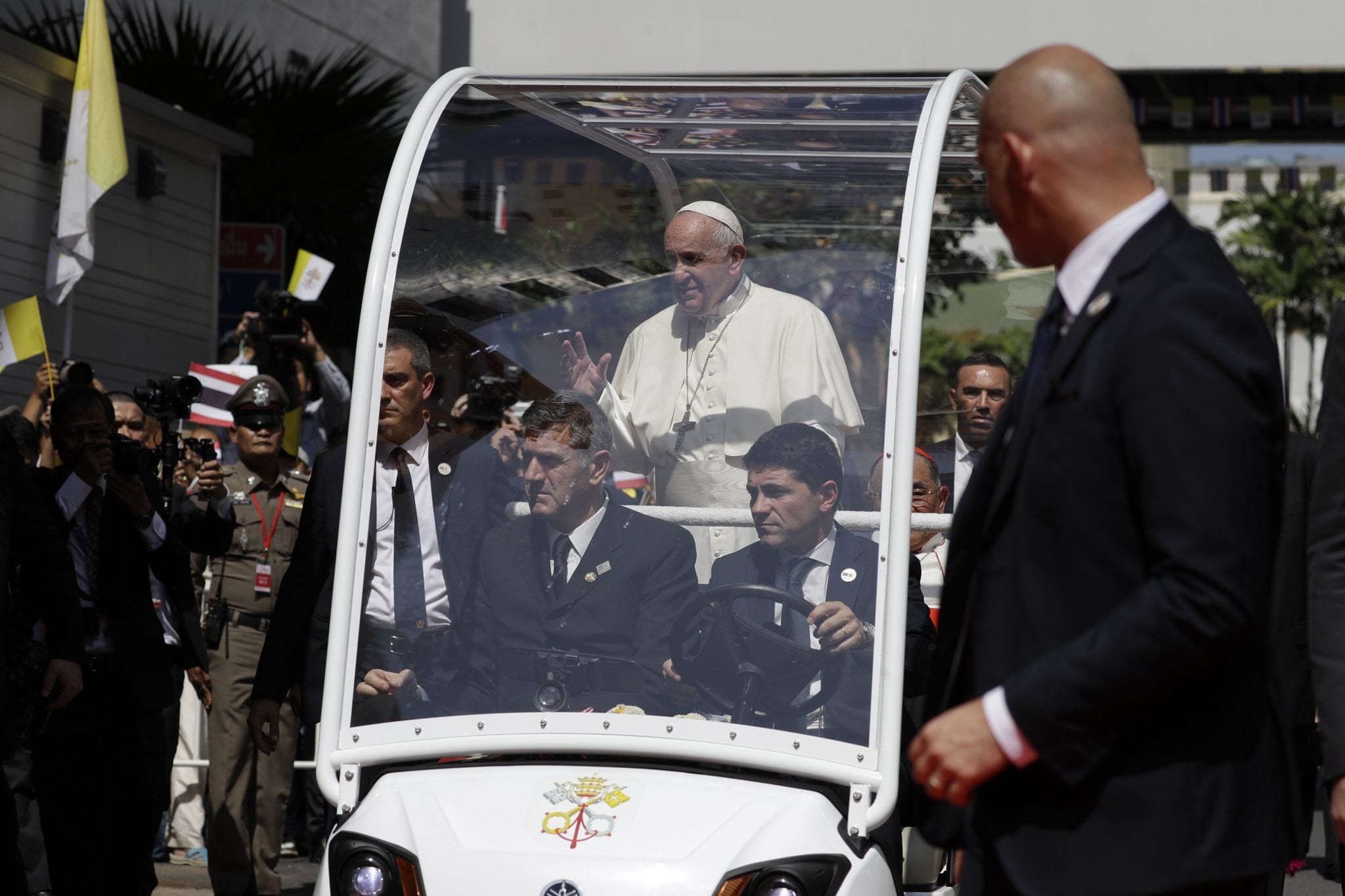 Thai woman calls Pope “Superman” for helping people