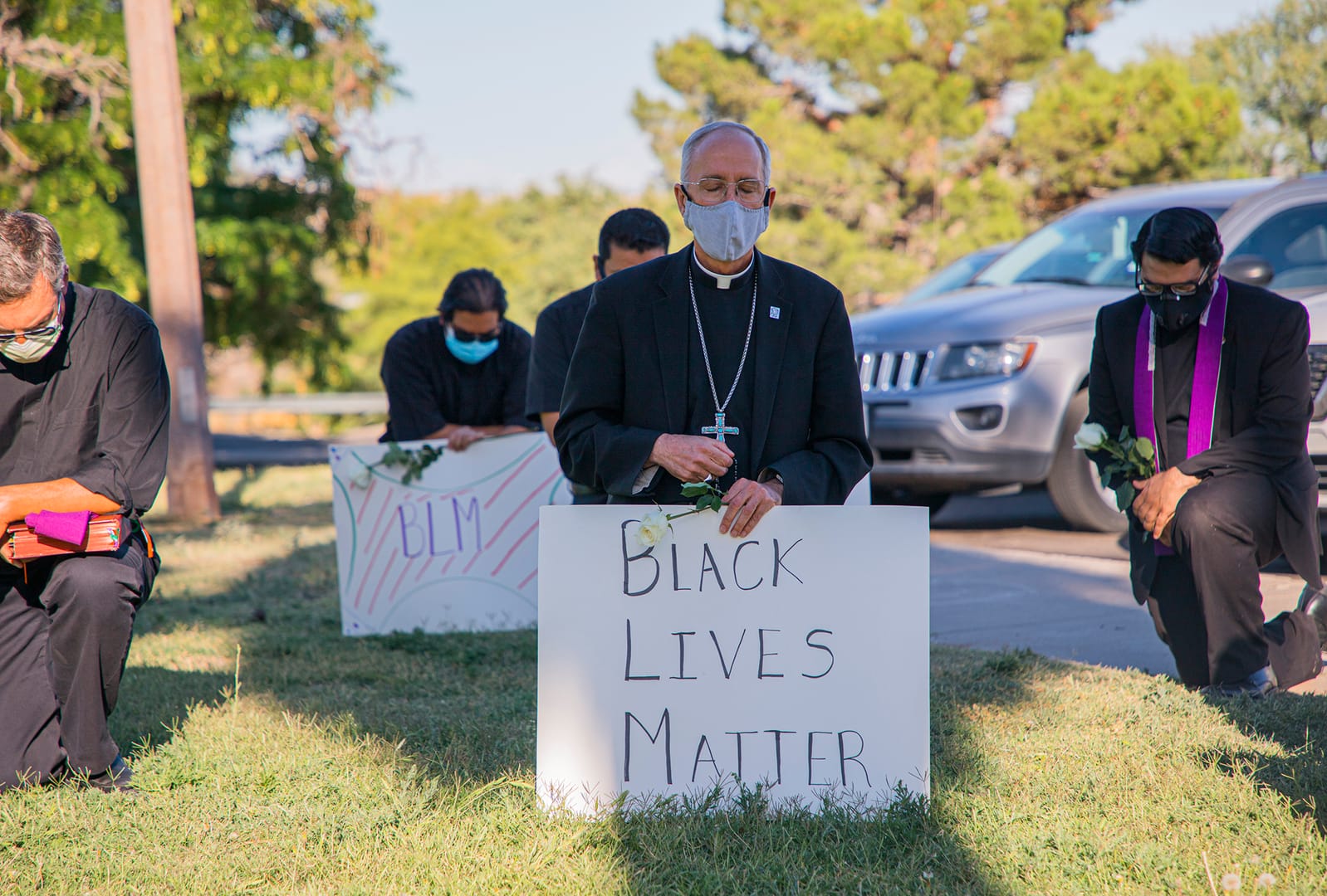 After ‘taking a knee,’ border bishop gets a call from the pope