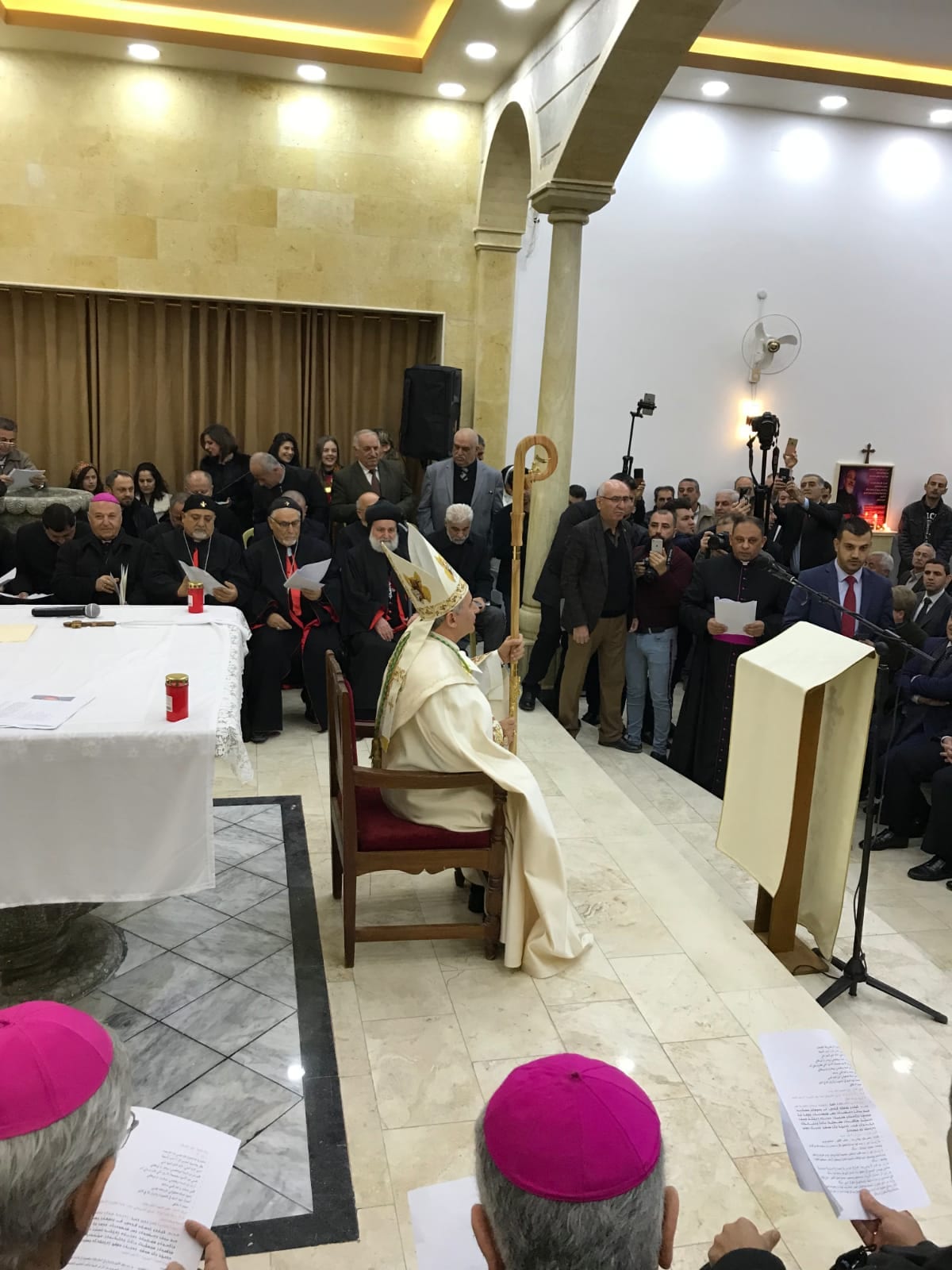 New Mosul prelate urges Pope to visit Iraq, Francis says he wants to go