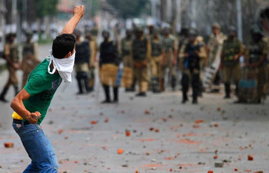 As violence erupts in Kashmir, Catholic leaders call days of prayer