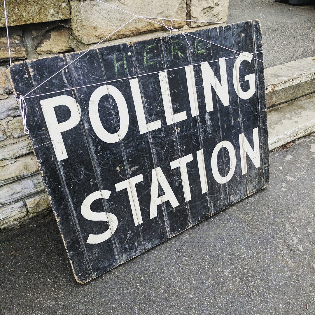 Atheist advocacy group sues state over religious voter oath