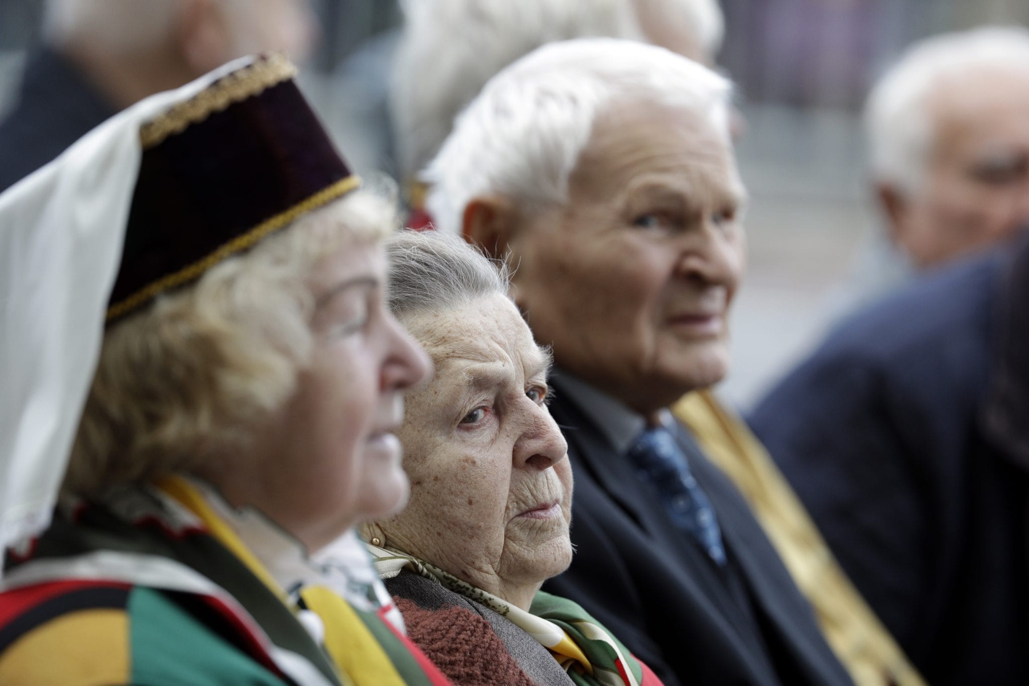 Pope honors victims of Nazis, communists during Vilnius visit