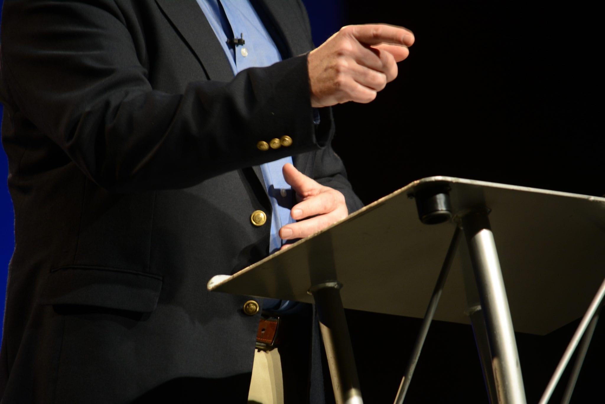 Preaching key to attracting church-shoppers, survey finds