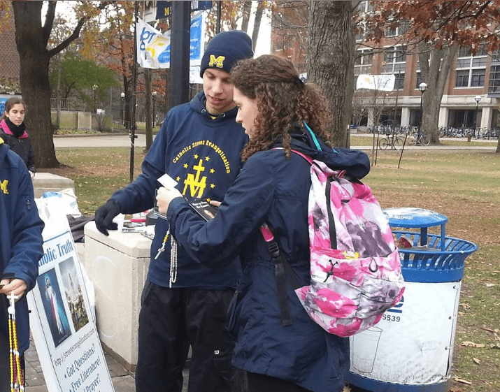 A model of how Catholics can evangelize by takin’ it to the streets