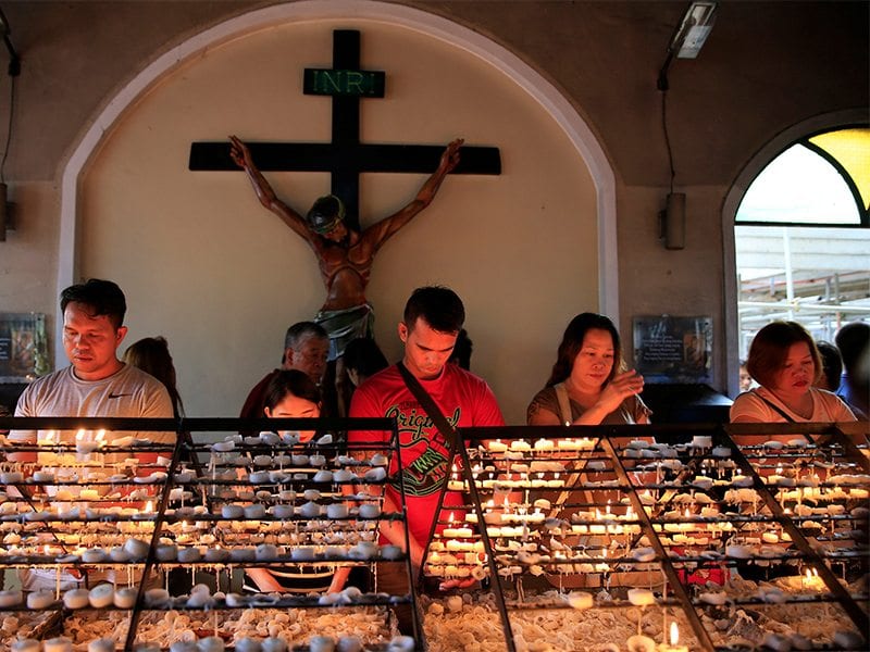 Philippines Church divided, subdued over drug killings