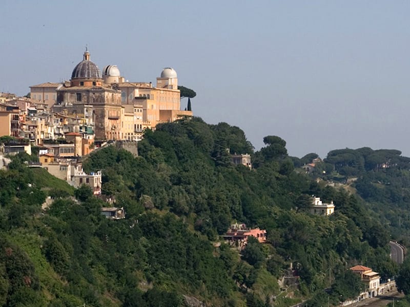 Vatican stargazers look for divine inspiration