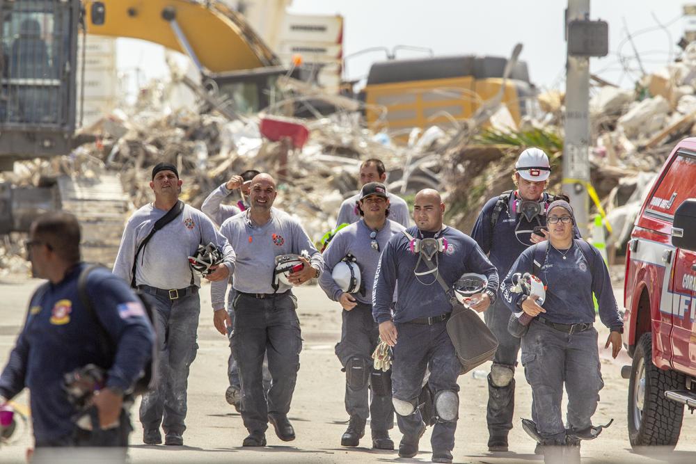 Recovery workers vow not to let up in Florida condo collapse | Crux