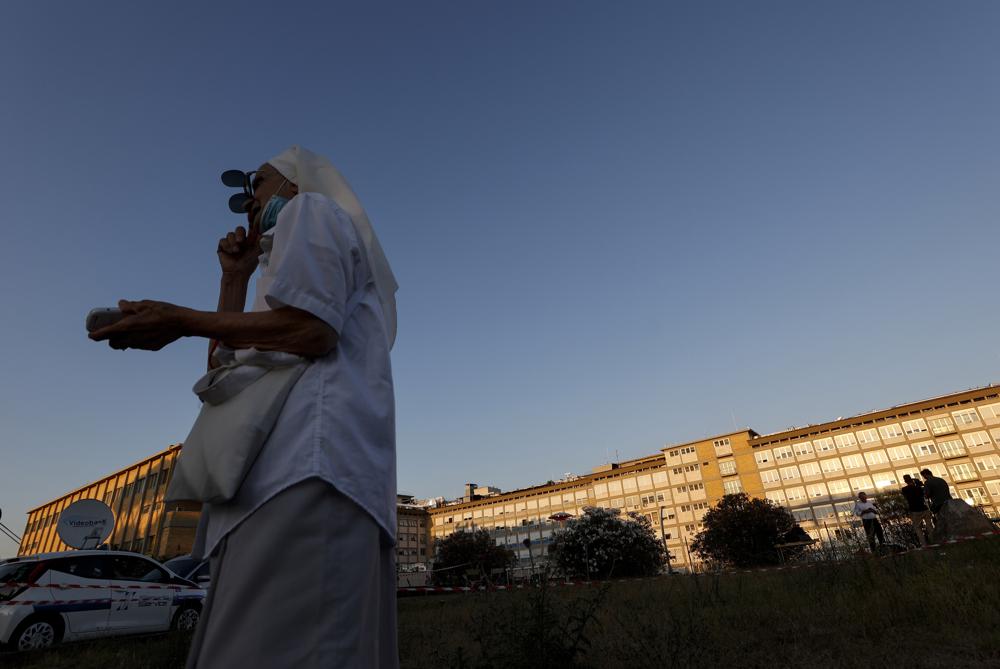 Hospitalized pope’s recovery from surgery ‘satisfactory’