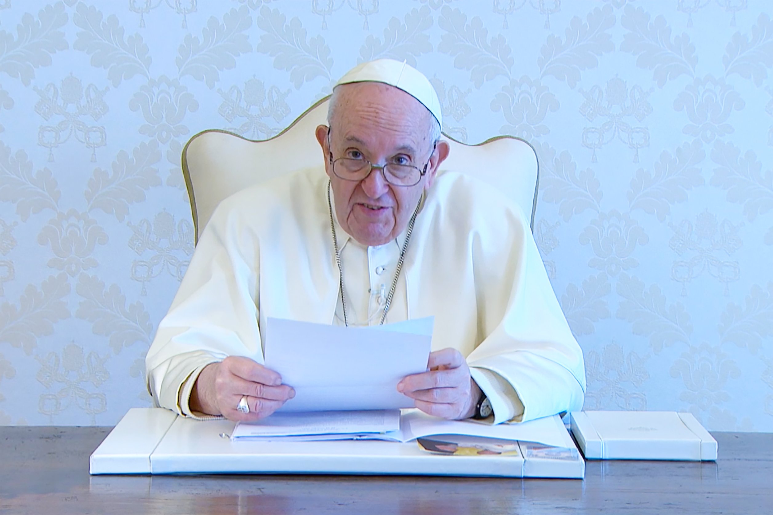 When faith, science work together, people come closer to truth, pope ...