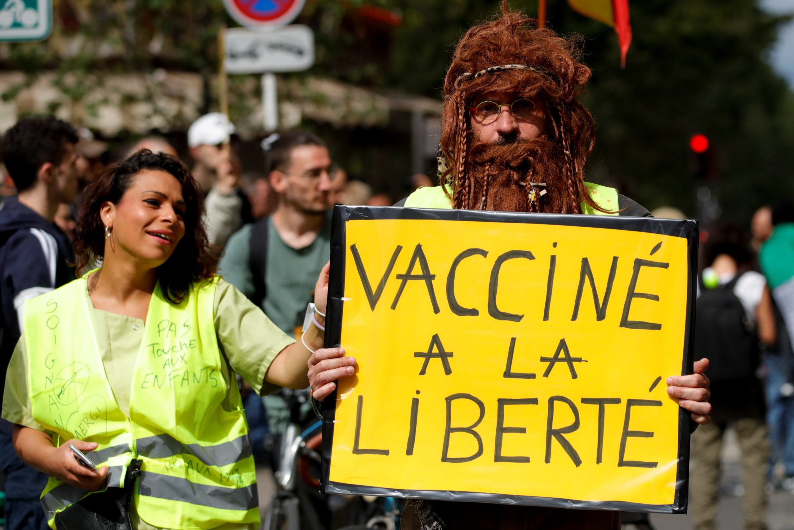 Some European bishops give cautious backing to vaccination requirement