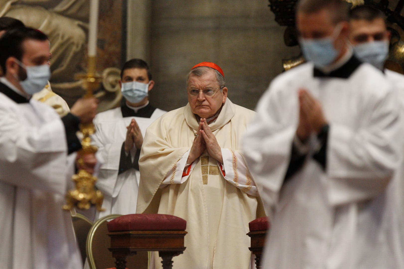 Improving from COVID-19, Cardinal Burke grateful for medical staff, prayers