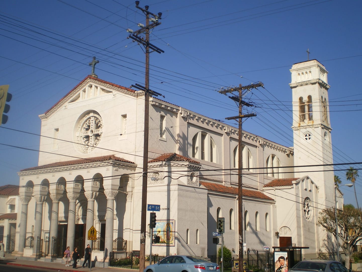 Man detained after climbing to top of Los Angeles church