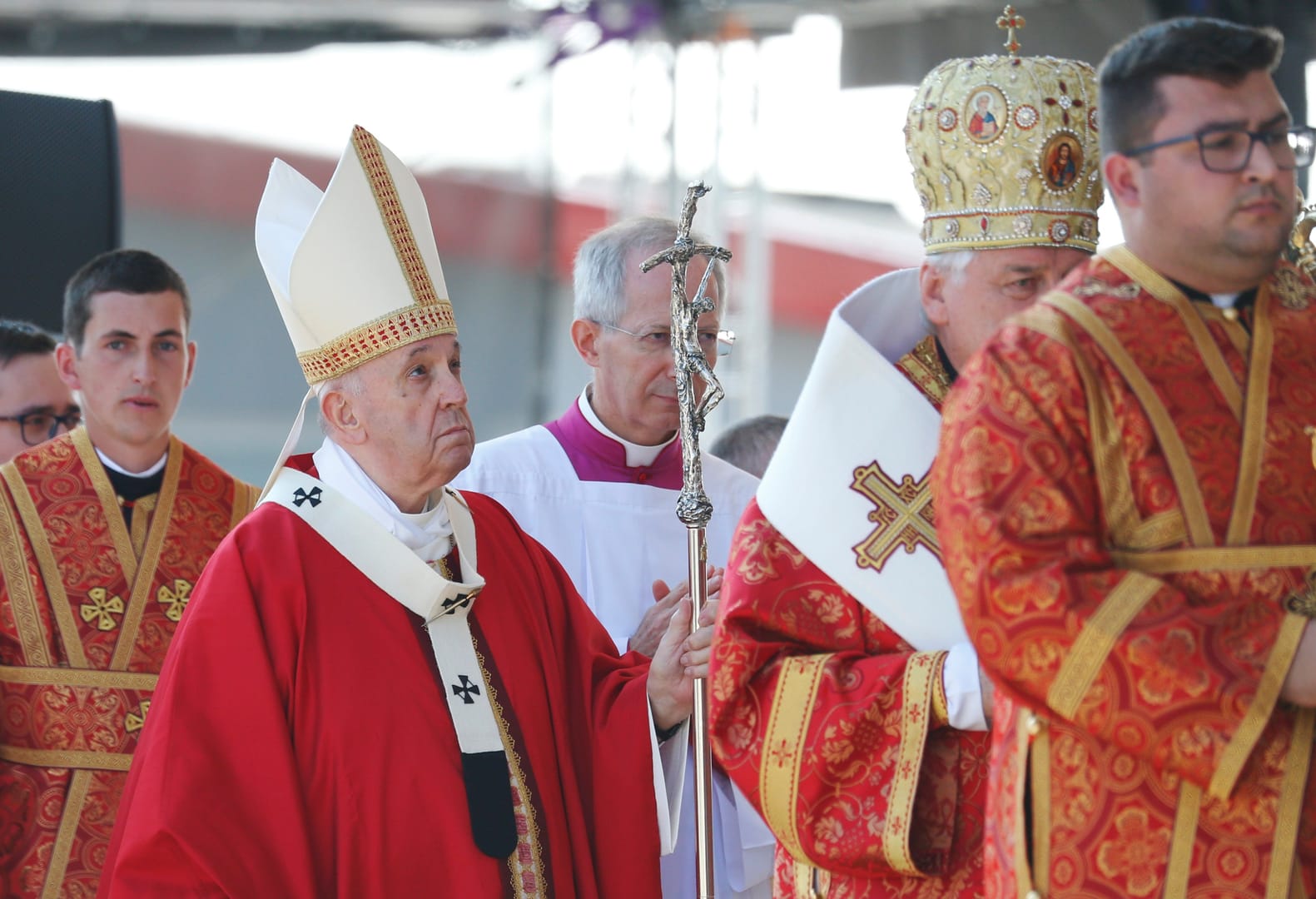 Francis condemns political use of religious symbols during Slovakia liturgy