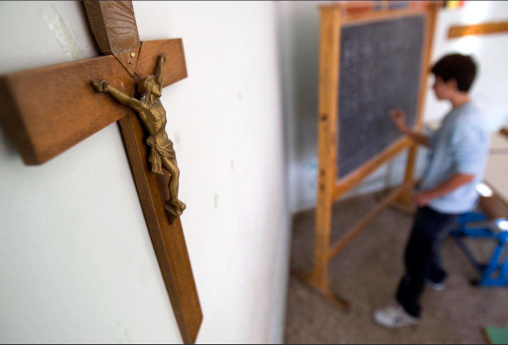 At 125, school goes from chalkboards to smart boards
