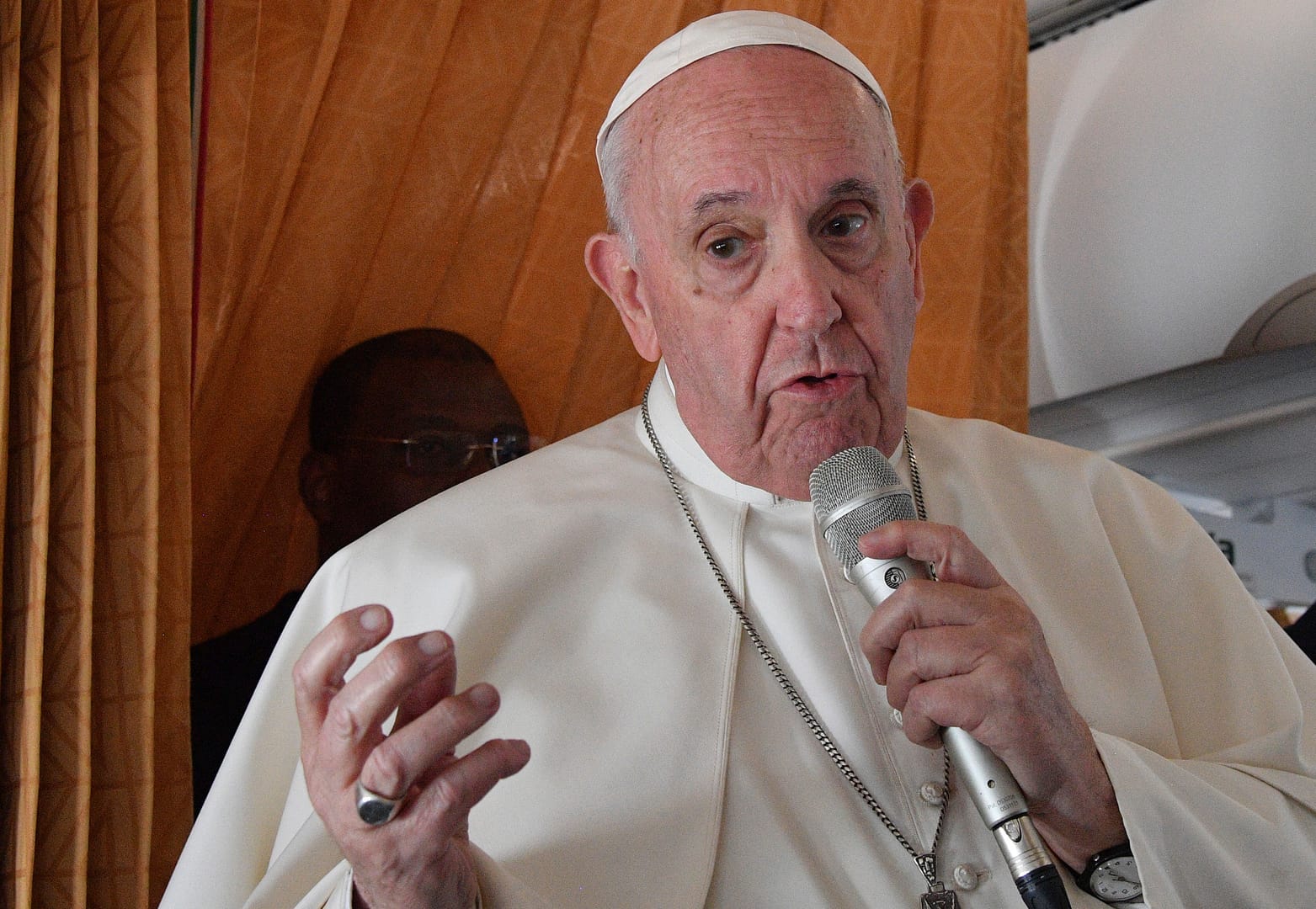 Media critical of the pope do ‘the devil’s work,’ Francis says