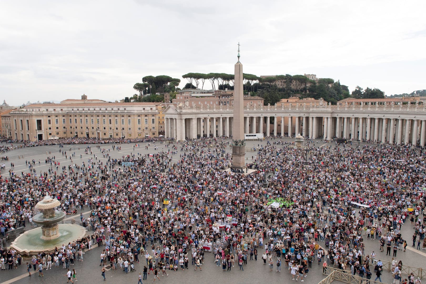 In weakness, Christians discover God’s fatherly love, pope says