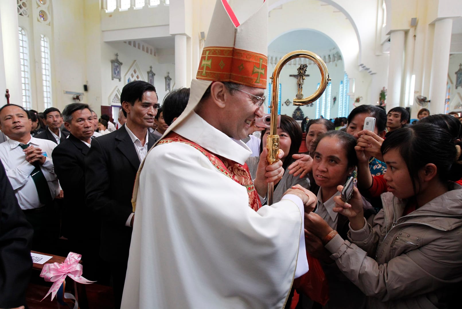 Keep priests from being financial power bases, nuncio warns Indian bishops