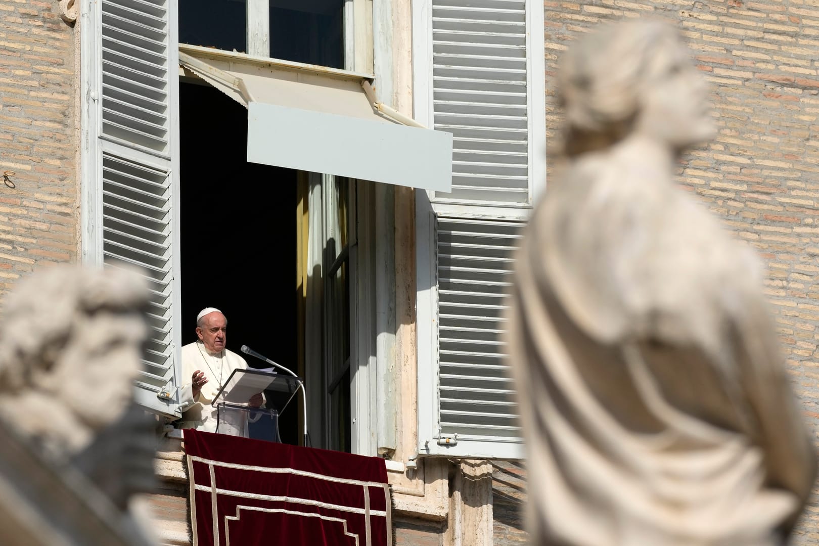 Pope decries Ethiopia’s humanitarian crisis, urges dialogue