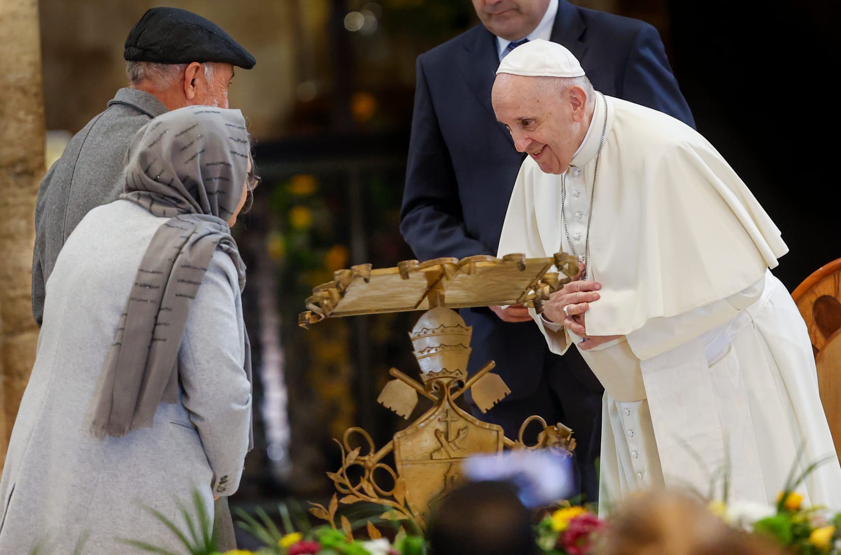 Pope meets with poor in visit to namesake’s hometown Assisi