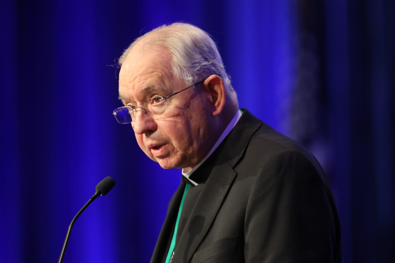 Eucharist focus of Archbishop’s remarks to U.S. bishops; nuncio pushes synodality