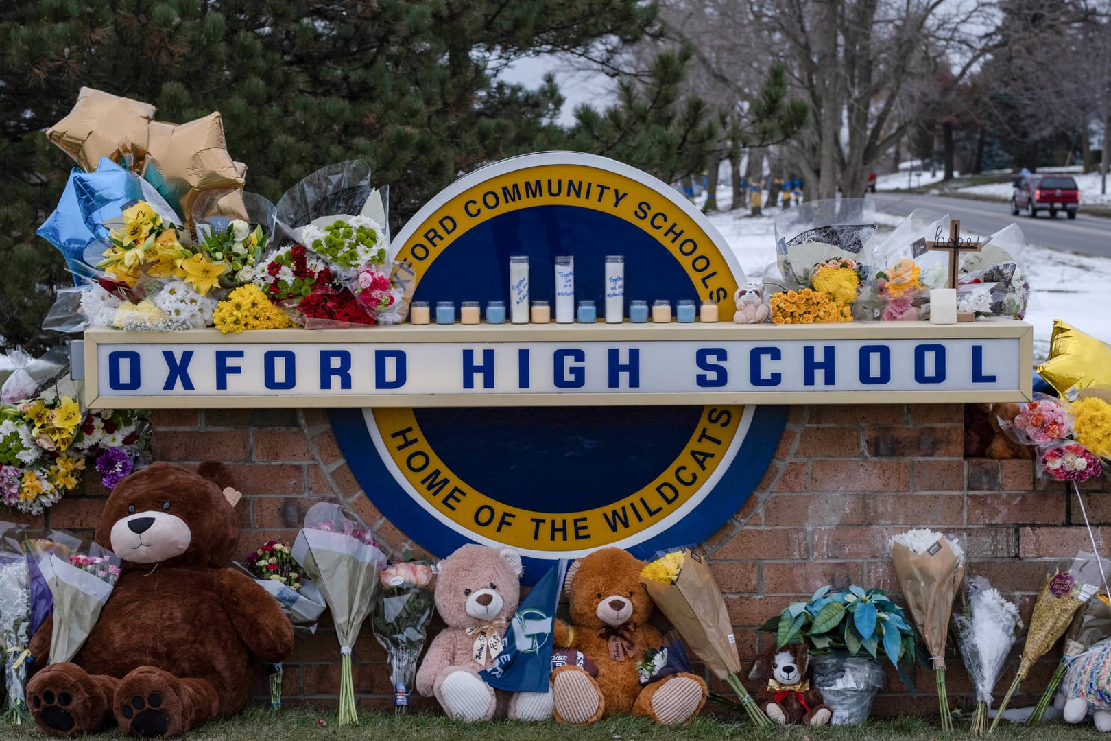 Michigan community picks up pieces after ‘everyone’s worst nightmare’