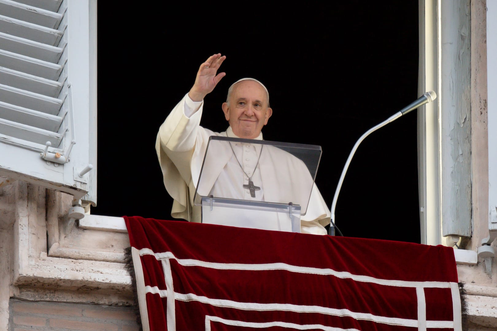 Pope closes Year of St. Joseph with marginalized young adults