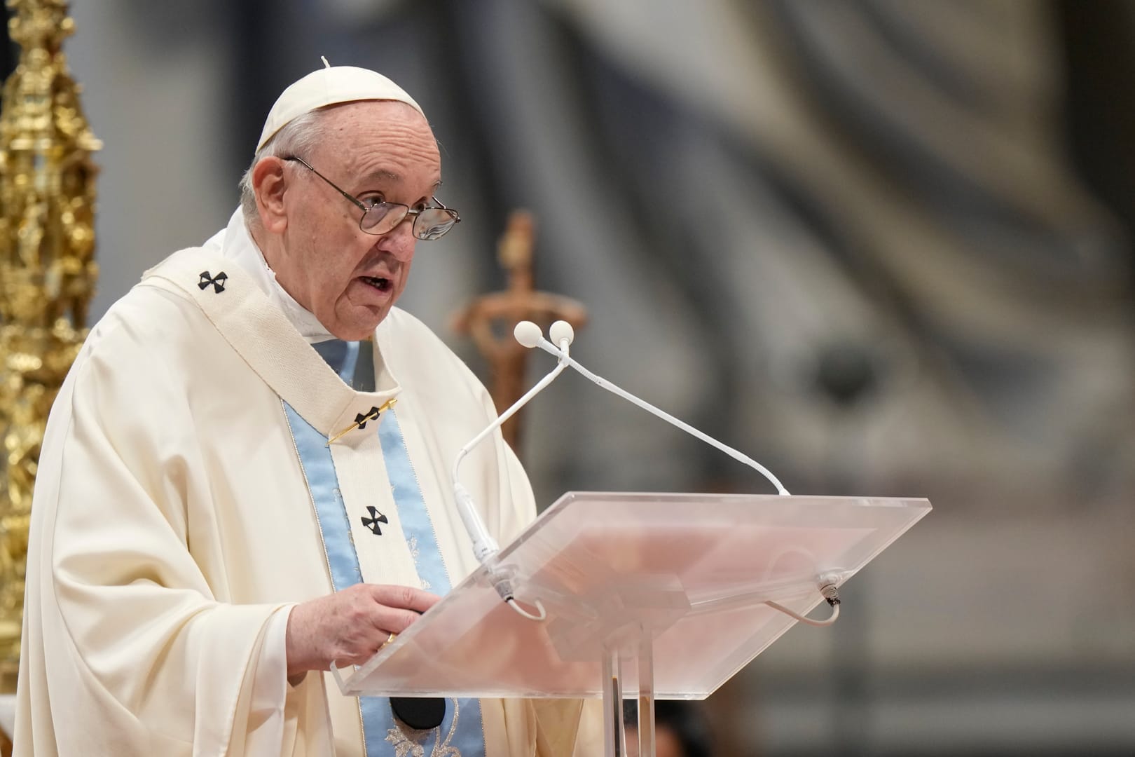 Be ‘craftsmen of fraternity,’ pope says New Year’s Day