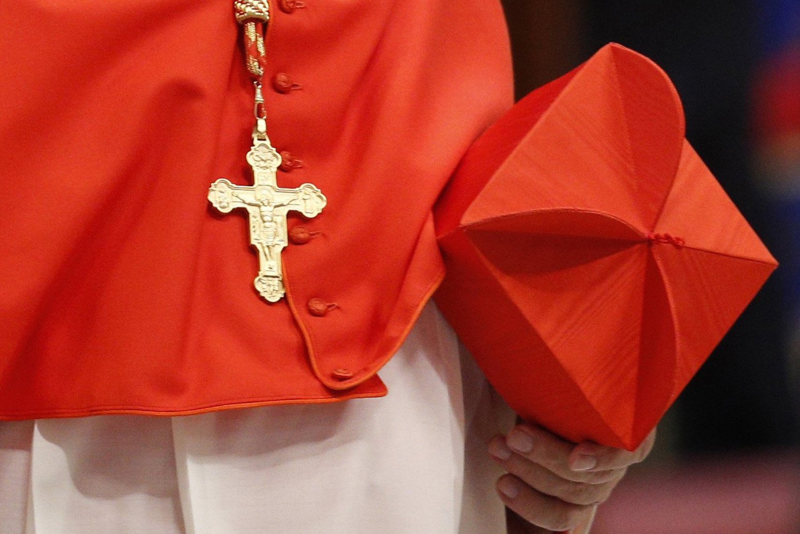 Cardinal De Magistris, dedicated to offering reconciliation, dies