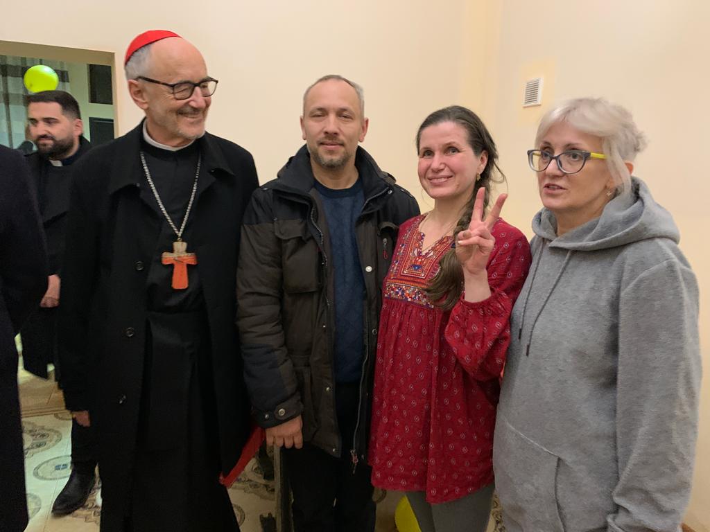 In Slovakia, pope’s man on migrants praises welcome of Ukrainians fleeing war